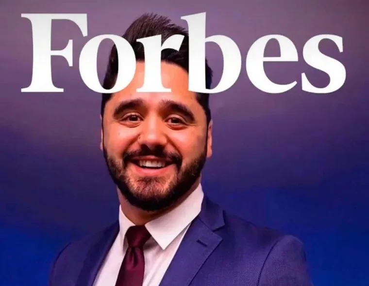 Capa da Forbes Brasil da edição Under 30 com Alex Pinhol, um dos noventa destaques brasileiros abaixo dos 30 anos